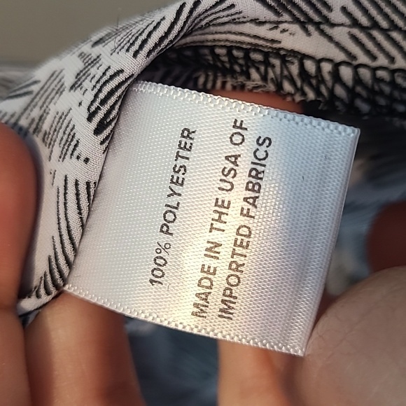 EVEREVE Gracie Blouse Floral Office Casual Size Medium - Picture 6 of 7